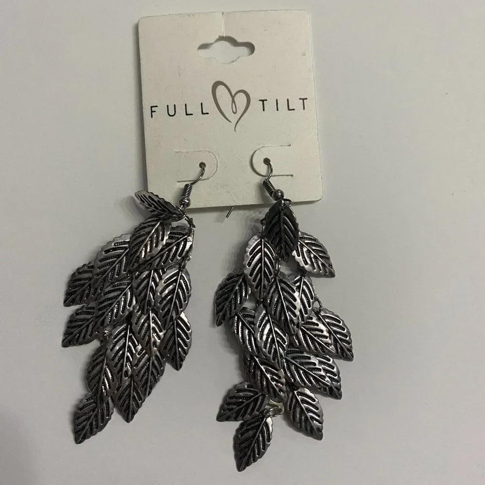 🌸FINAL PRICE FULL TILT Silver Leaves Dangle‎ Earrings